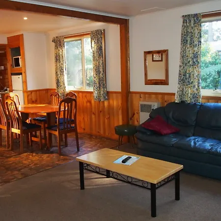 Strahan Retreat Holiday Park Exterior photo